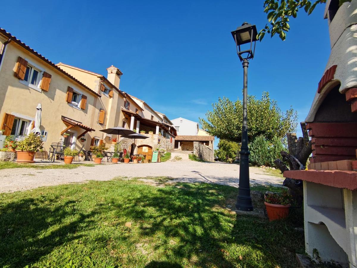 Jasmina Apartment Hum Экстерьер фото