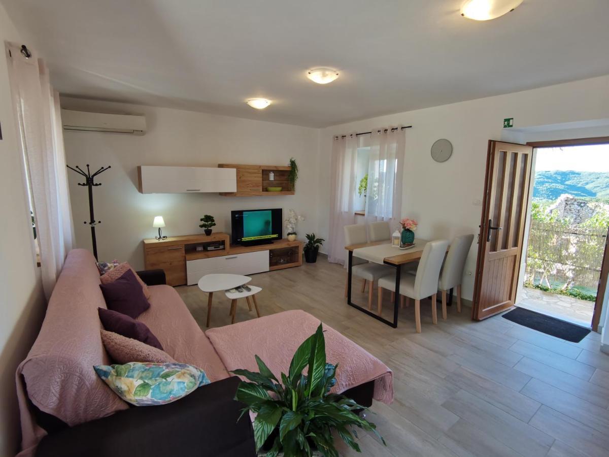 Jasmina Apartment Hum Экстерьер фото